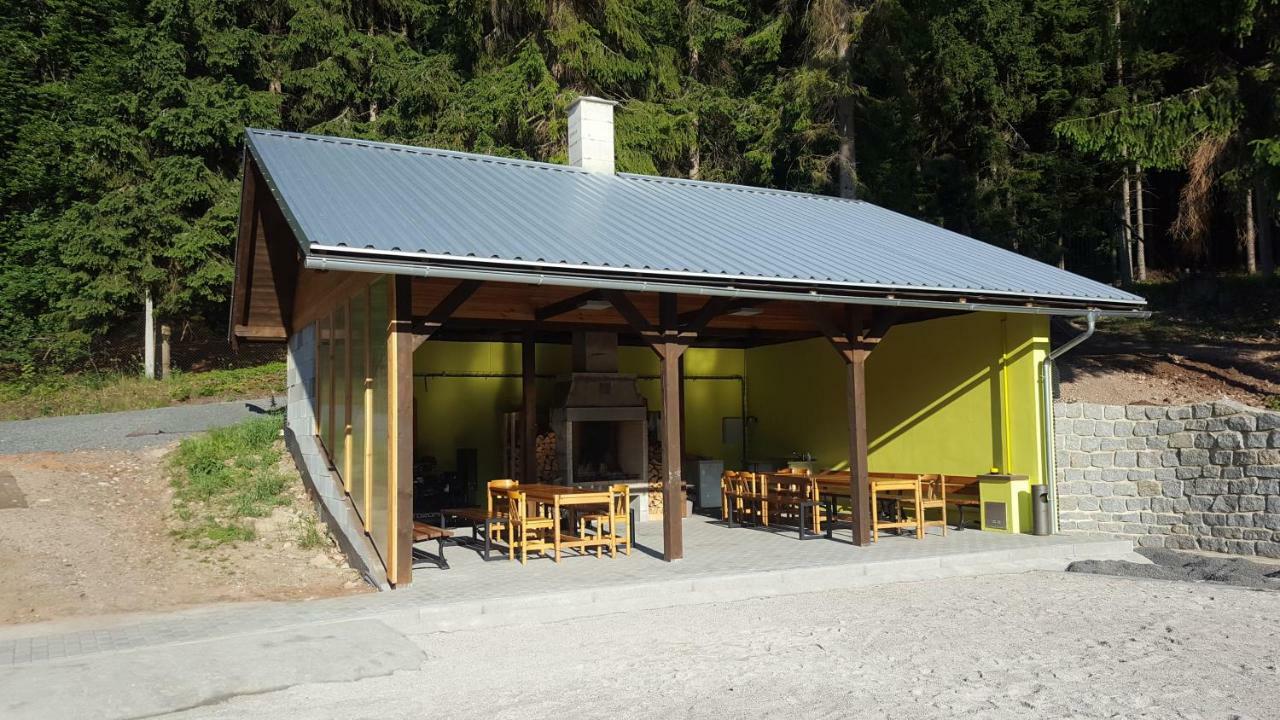 Rs Bernov Zatisi Hotel Nejdek Екстериор снимка