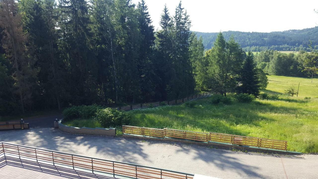 Rs Bernov Zatisi Hotel Nejdek Екстериор снимка