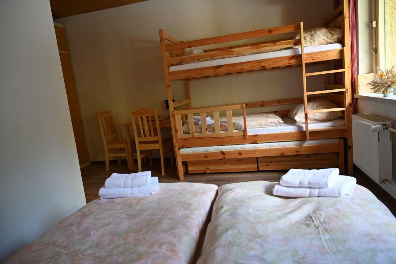 Rs Bernov Zatisi Hotel Nejdek Екстериор снимка