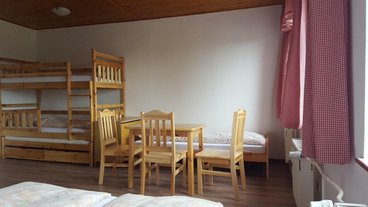Rs Bernov Zatisi Hotel Nejdek Екстериор снимка